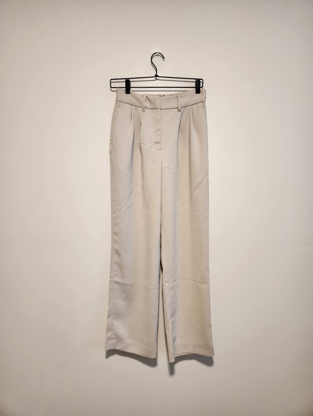 NWT Quince Stretch Crepe Pleated Wide Leg Pants Size 6 In Sand - Picture 2 of 12